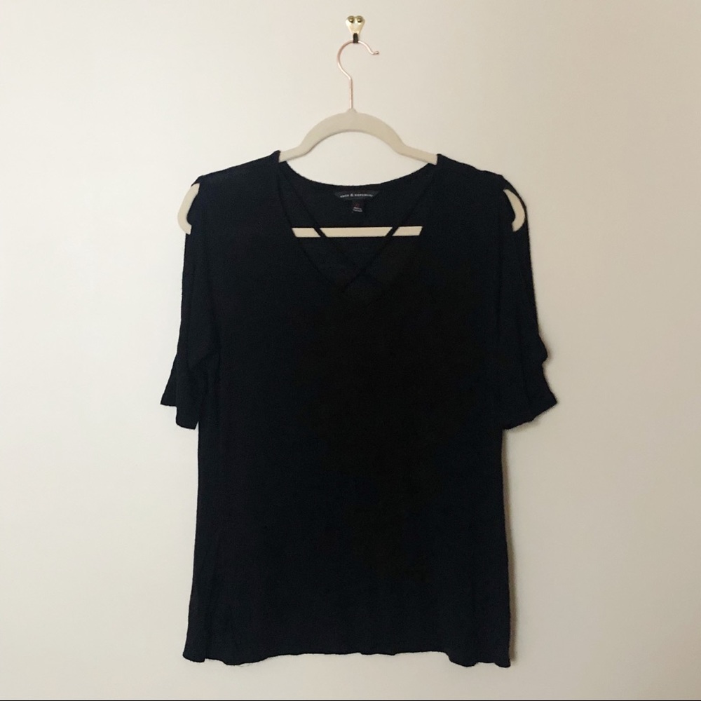 [Rock & Republic] Black Caged Half Sleeve Top